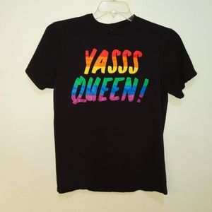 Colorful Rainbow Quote T-shirt Size Medium